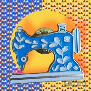 Sewing machine enamel pin